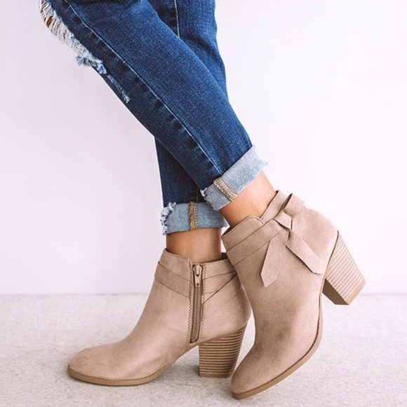 WANDERLUST Ankle Booties - TAUPE - Picture 4 of 7